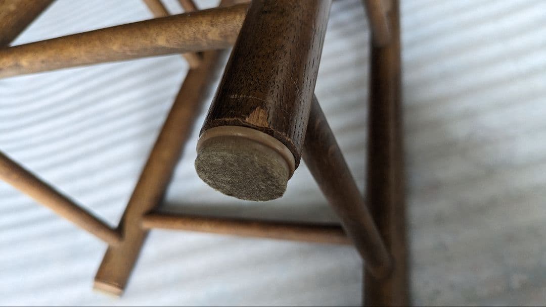 カリモク　丸椅子　木製スツール　腰掛け