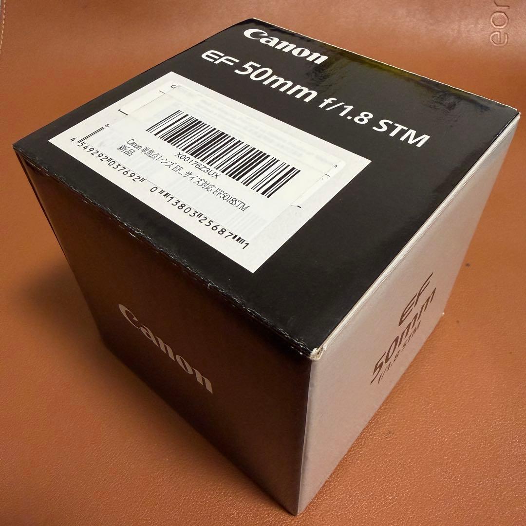 Canon EF 50mm f/1.8 レンズ フード付き