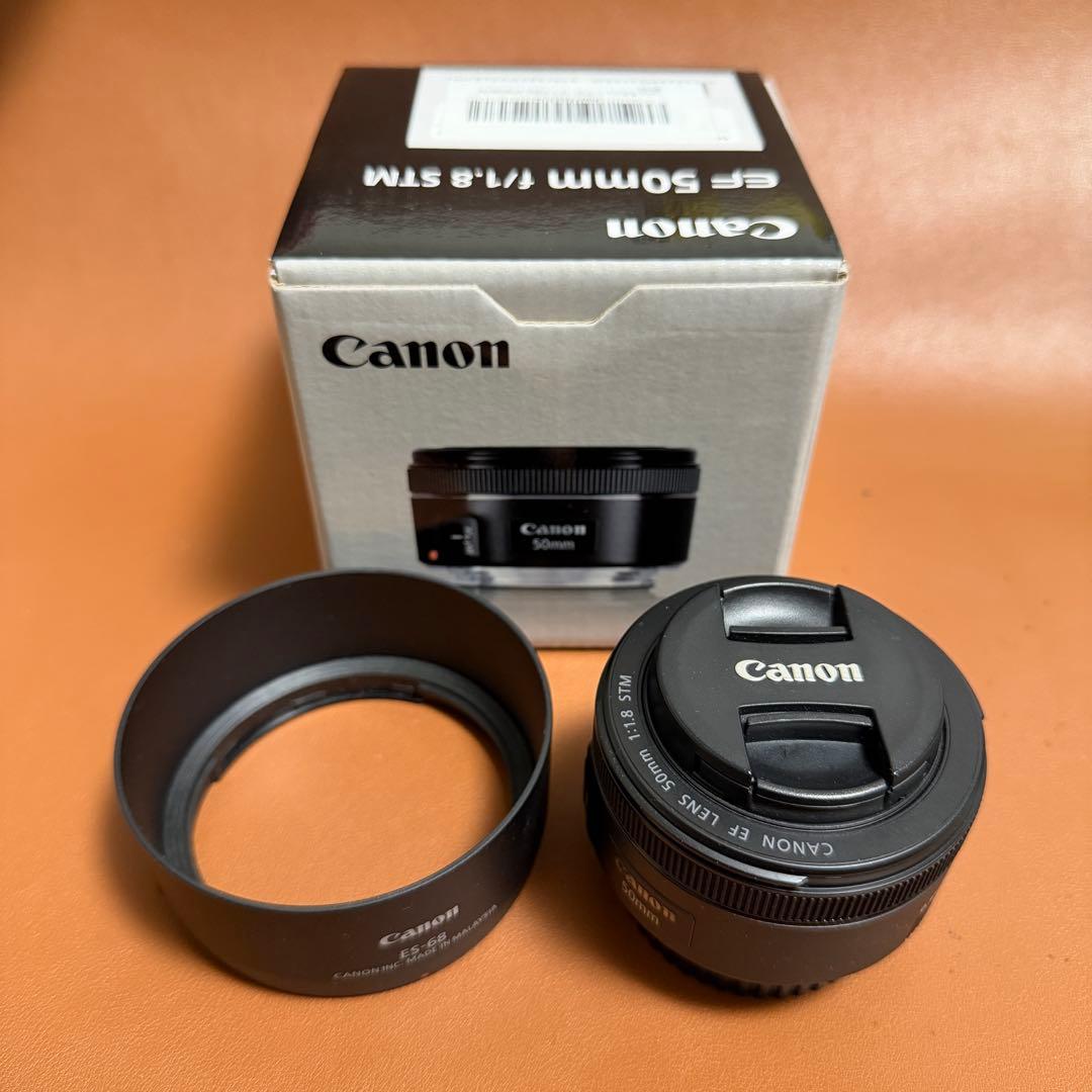 Canon EF 50mm f/1.8 レンズ フード付き