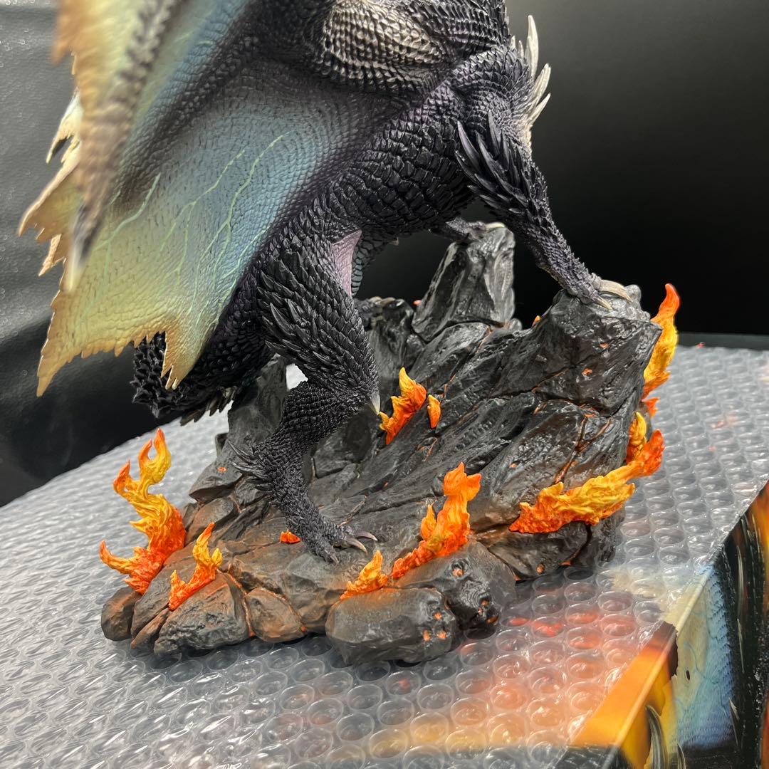 カプコン フィギュアビルダークリエイターズモデル 煌黒竜 アルバトリオン