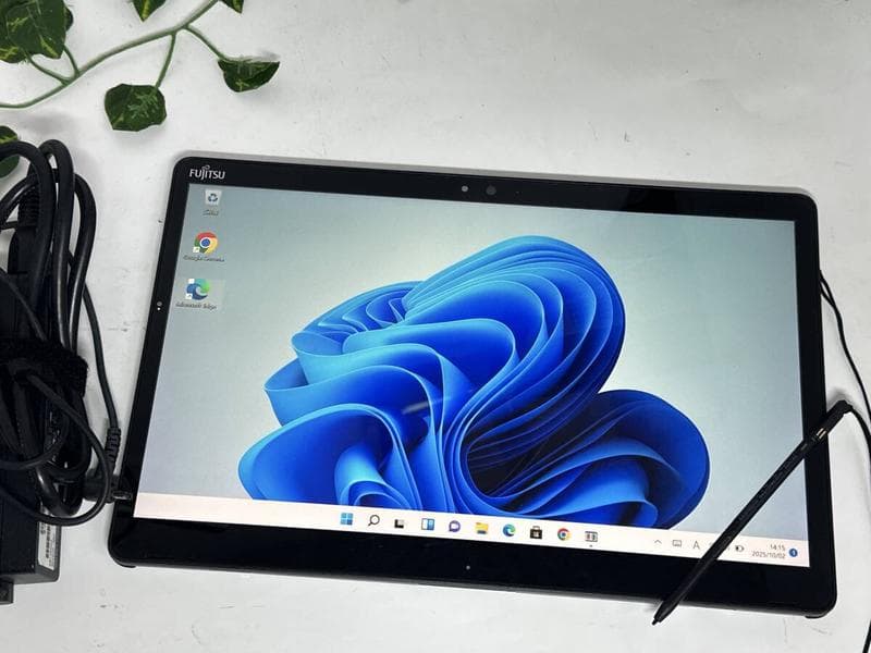 富士通 タブレット/バッテリー良 Q738/SB-Corei5 8世代搭載