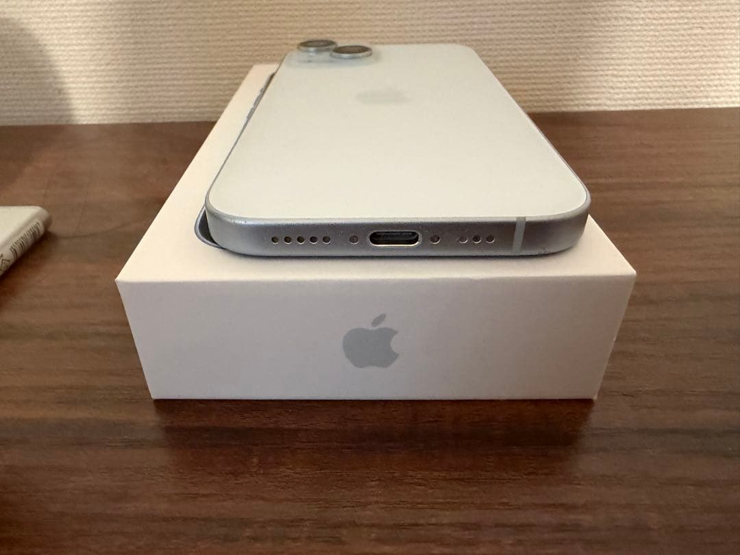 iPhone15ブルー128G