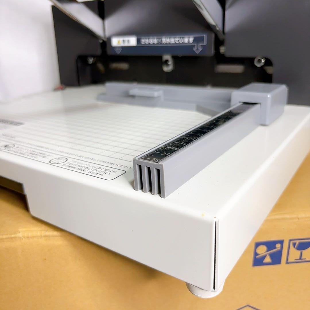 PLUS かんたん替刃交換 A4断裁機 PK-513LN-A