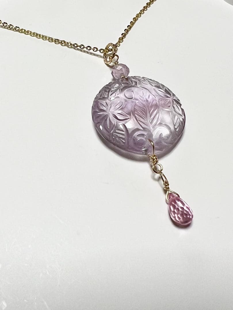 Gちゃん❤️ホワイトシェル　マーガレット　カービング　他　14kgfピアス