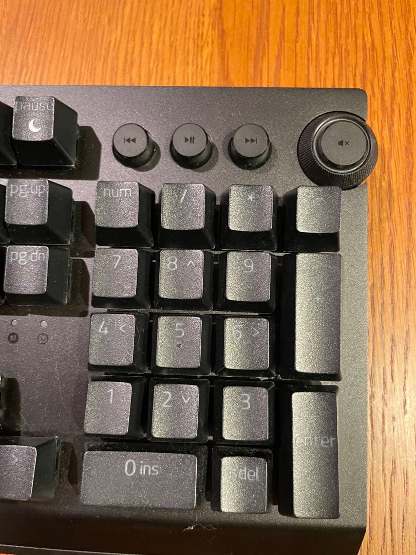 【Razer】BLACKWIDOW V3 RRO キーボード Yellow