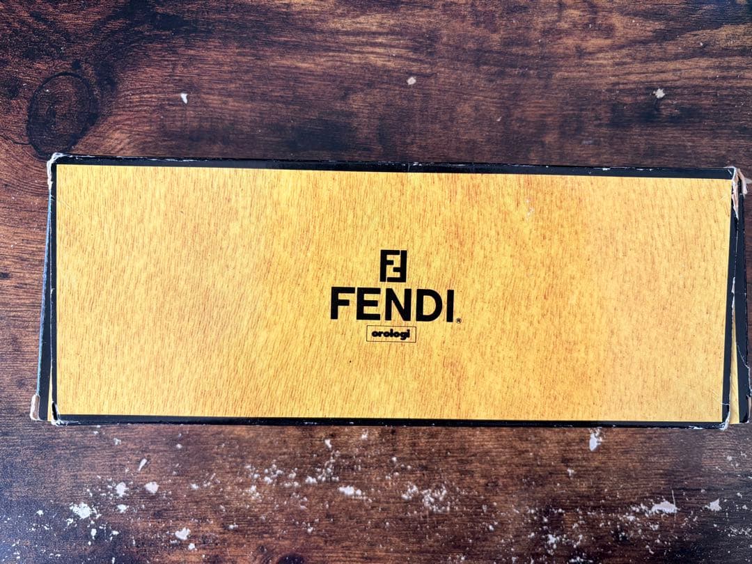 FENDI 腕時計(クォーツ) 交換用ベルト4本付き