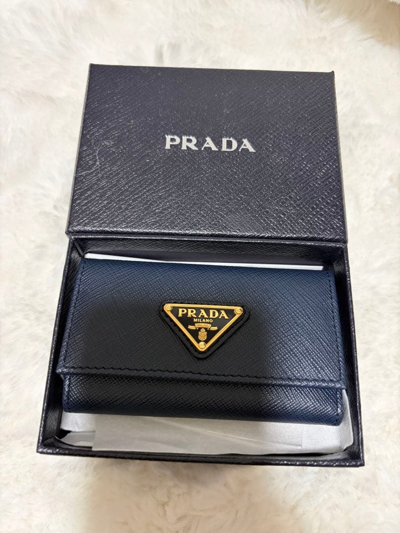 PRADA ネイビー レザー キーケース　新品