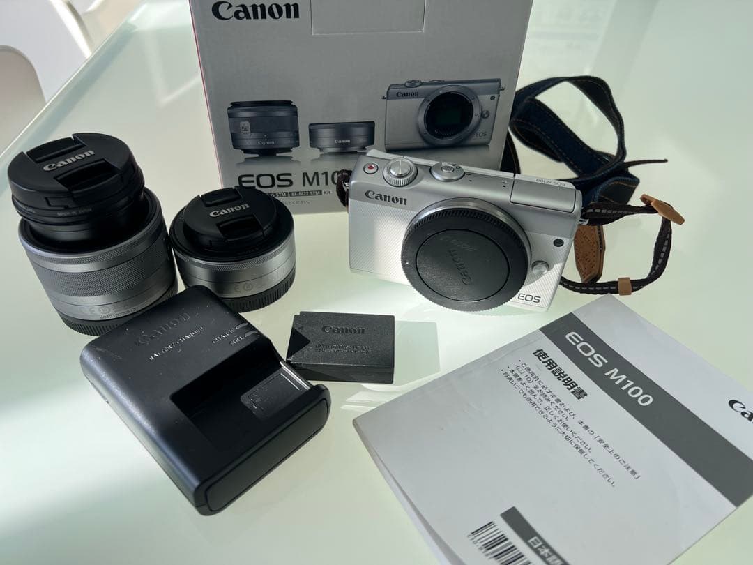 Canon EOS M100 ダブルレンズキット 美品 付属品多数 元箱あり