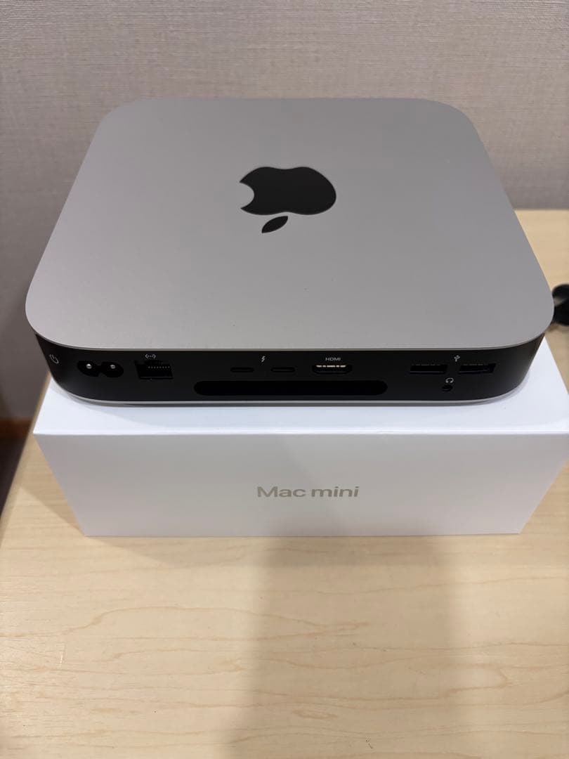 Apple Mac mini m2 シルバー 本体と電源ケーブル
