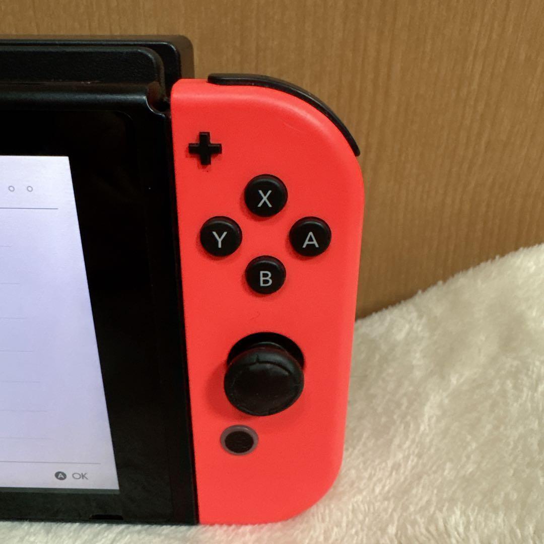 Nintendo Switch 本体　ブルー／ネオンレッド