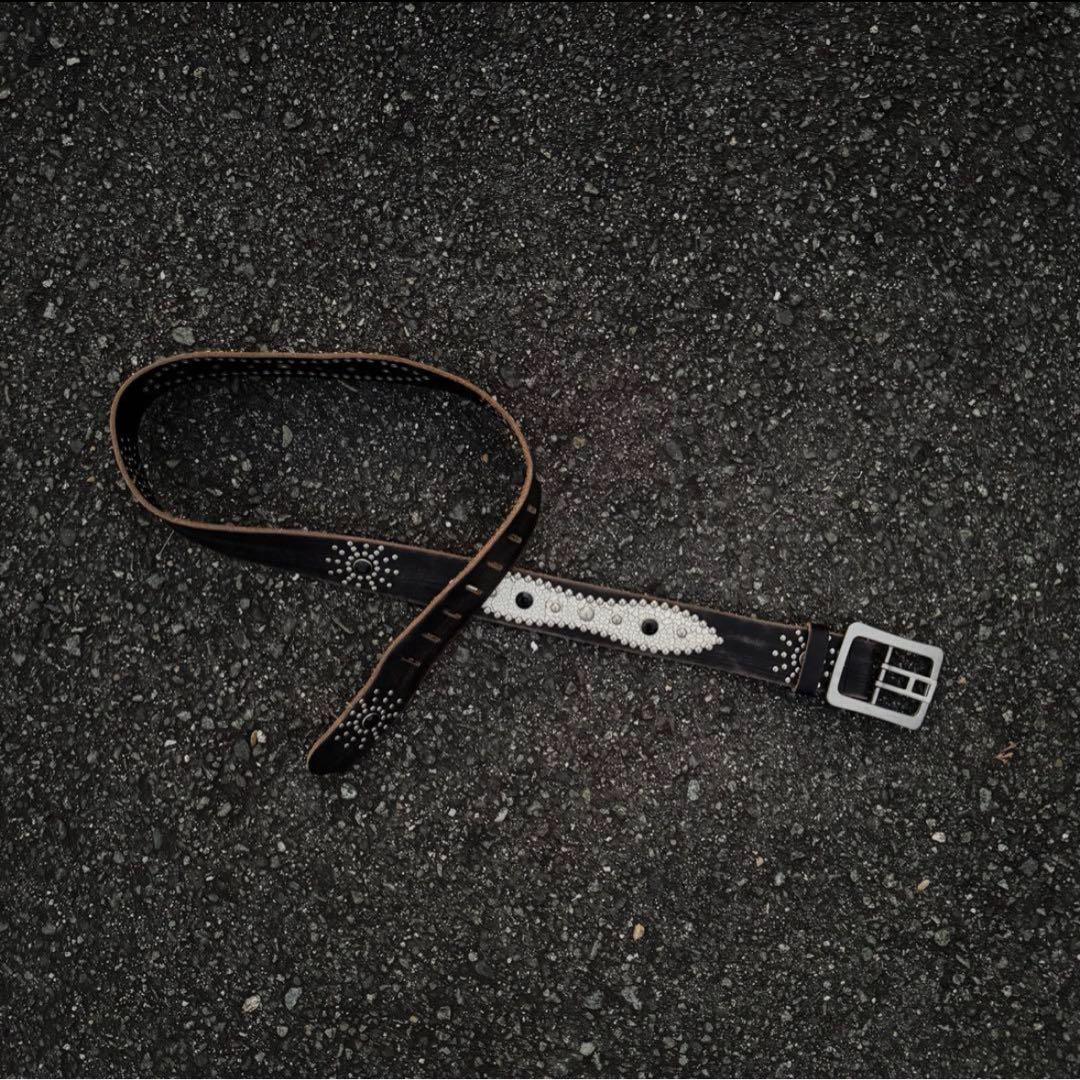 HTCスタッズベルト 本革　ブラック　ピーナッツ　茶芯　重厚感