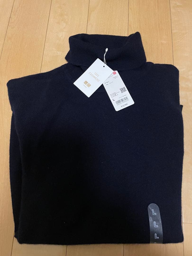 2/1まで最終値下　新品　ユニクロ　カシミヤ タートルネック L ネイビー