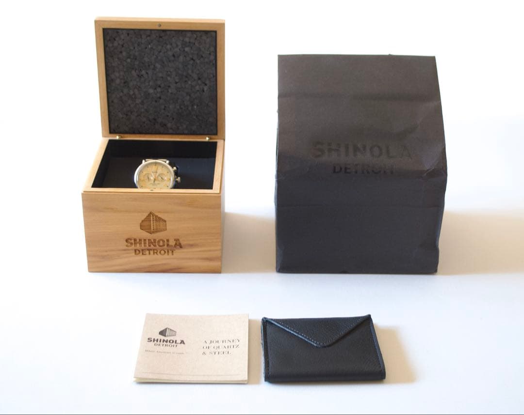 シャイノーラ　クロノグラフ。