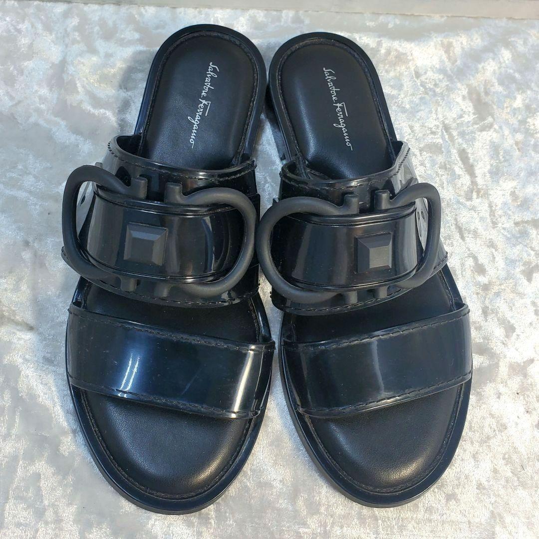 【美品】✨サルヴァトーレフェラガモ 23.5 TARYN サンダル ガンチーニ