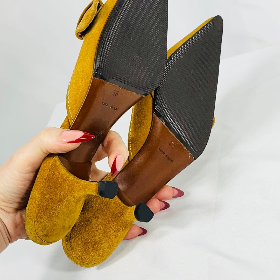 Prada プラダ　イエロー スエード ミュール スエードミュール