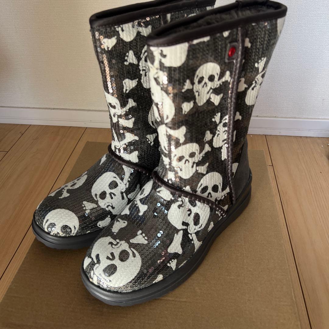 UGG スカルデザイン ムートンブーツ