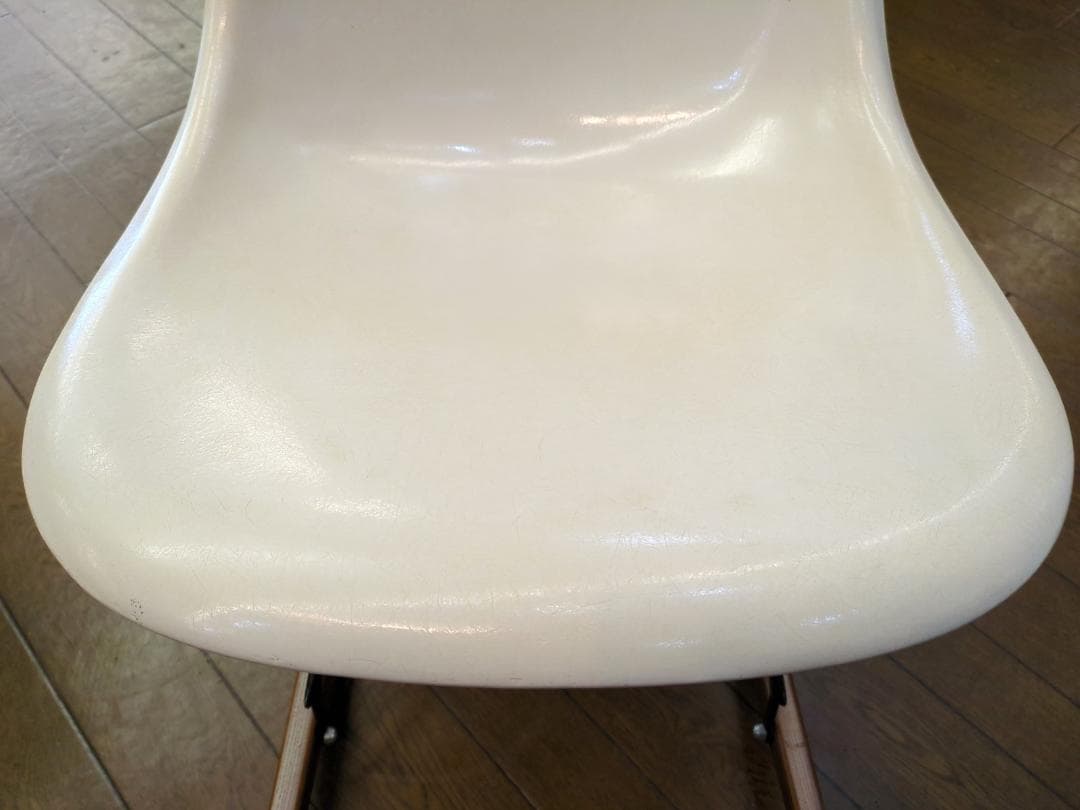 〈即購入可〉ハーマンミラー イームズ チェア ホワイト 現状渡し