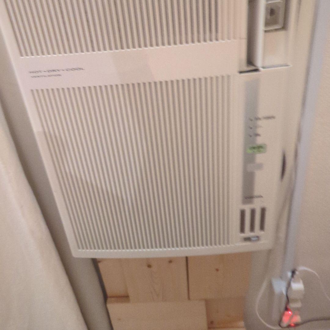 コロナ　窓用エアコン　冷暖兼用　CWH-A1821