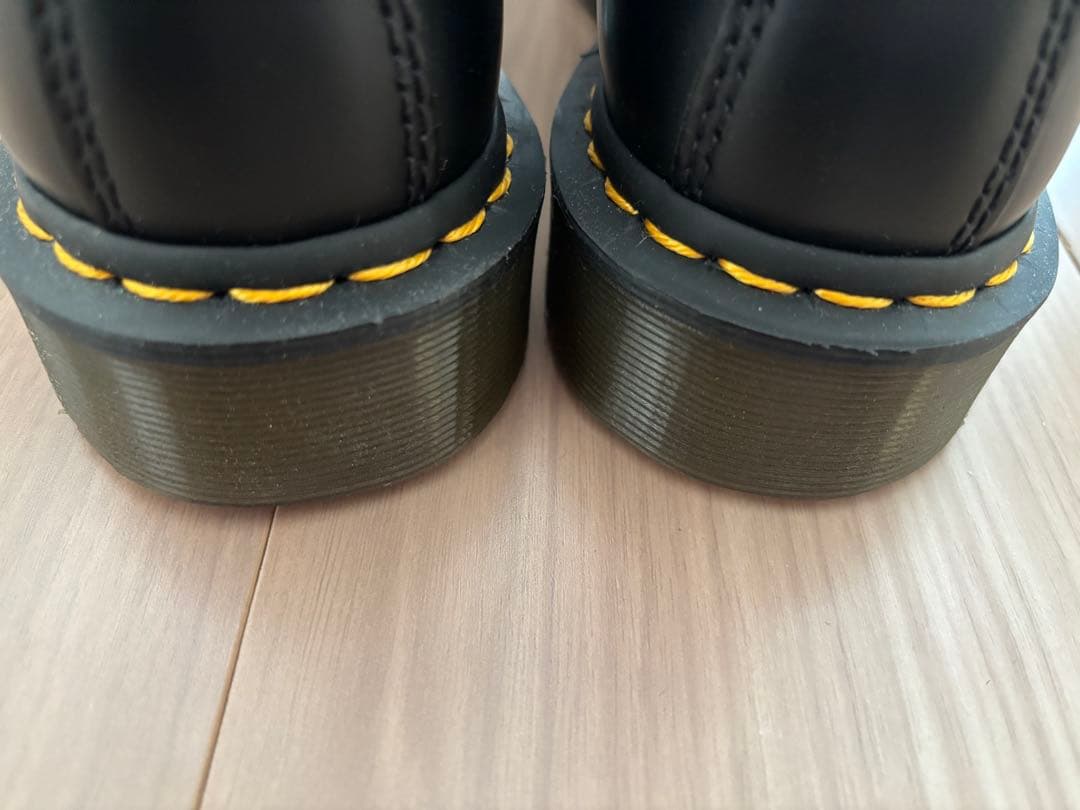 Dr. Martens 1460 ブラック8ホール