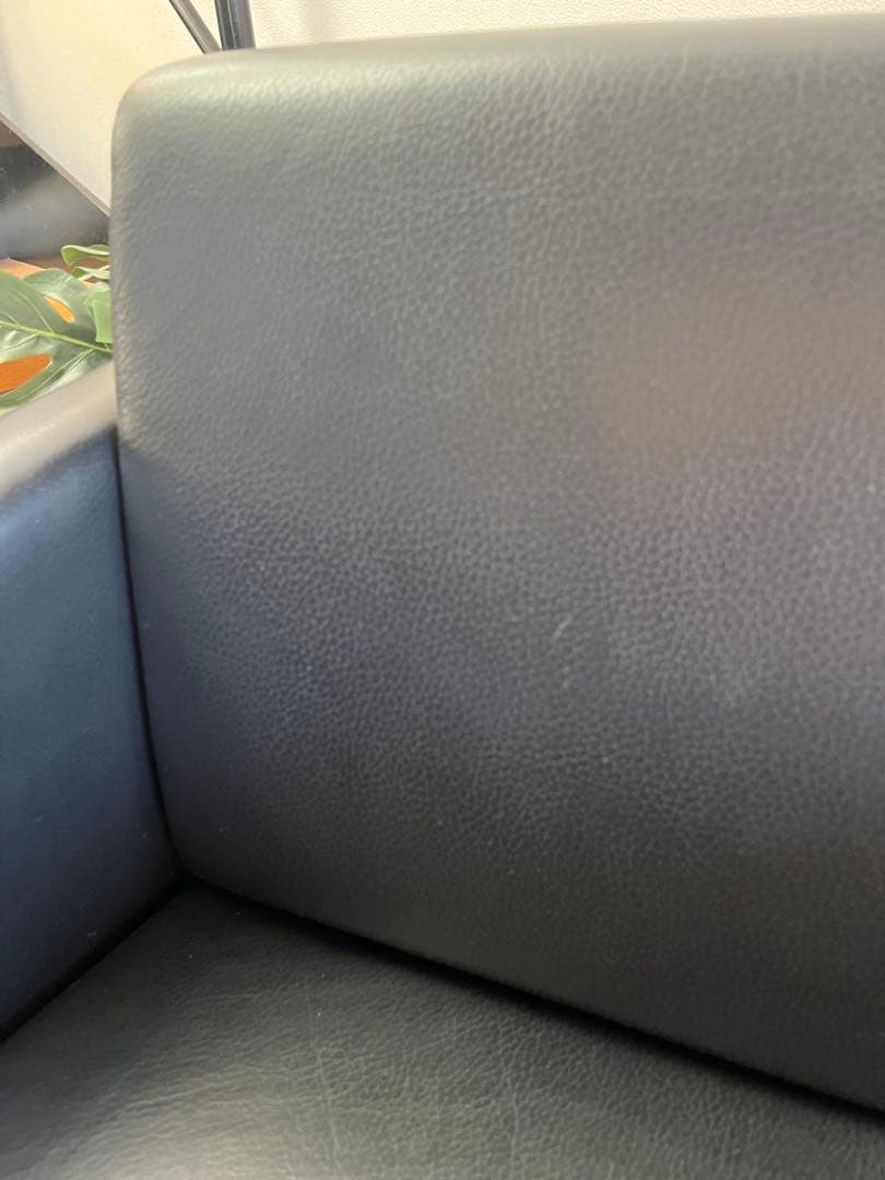 イトーキ　MEZZO ラウンジチェア　② 本革　21万 モダン シングルソファ