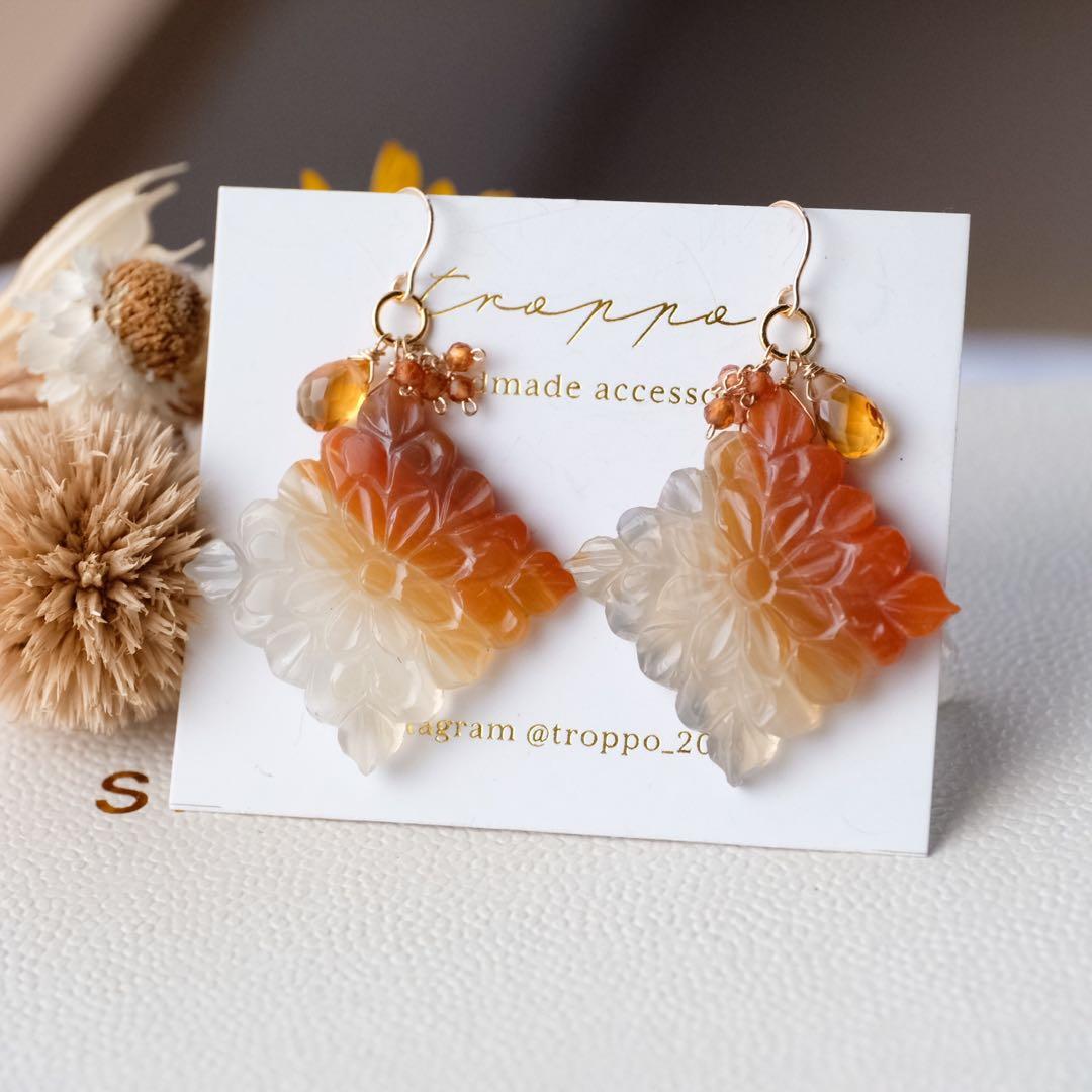 Kaya 様14kgfバイカラーカーネリアン フラワーカービングチャーム