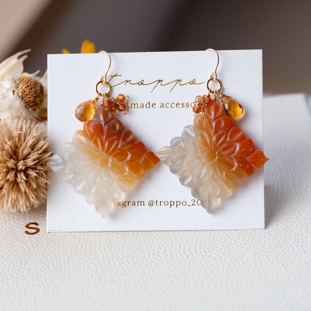 Kaya 様14kgfバイカラーカーネリアン フラワーカービングチャーム