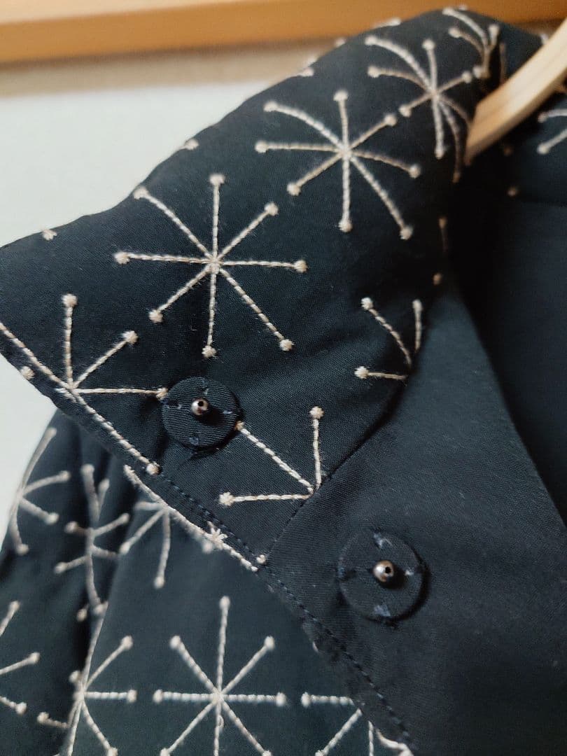 シビラ アスタリスク刺繍ダウンジャケット 黒 Lサイズ