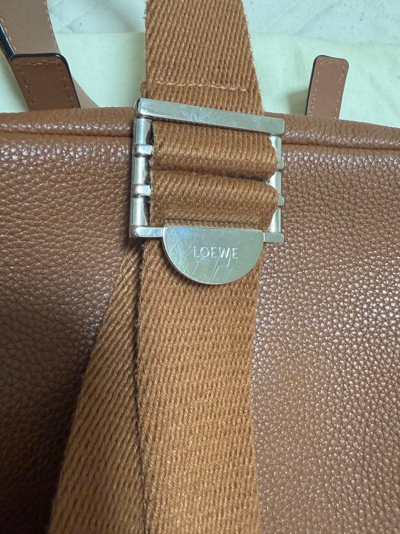 【美品】ロエベ ミリタリーメッセンジャーバッグ XS ソフトグレインカーフ タン