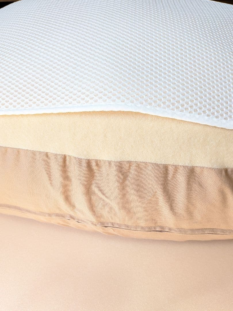 美品　おやすみたまご　授乳クッション