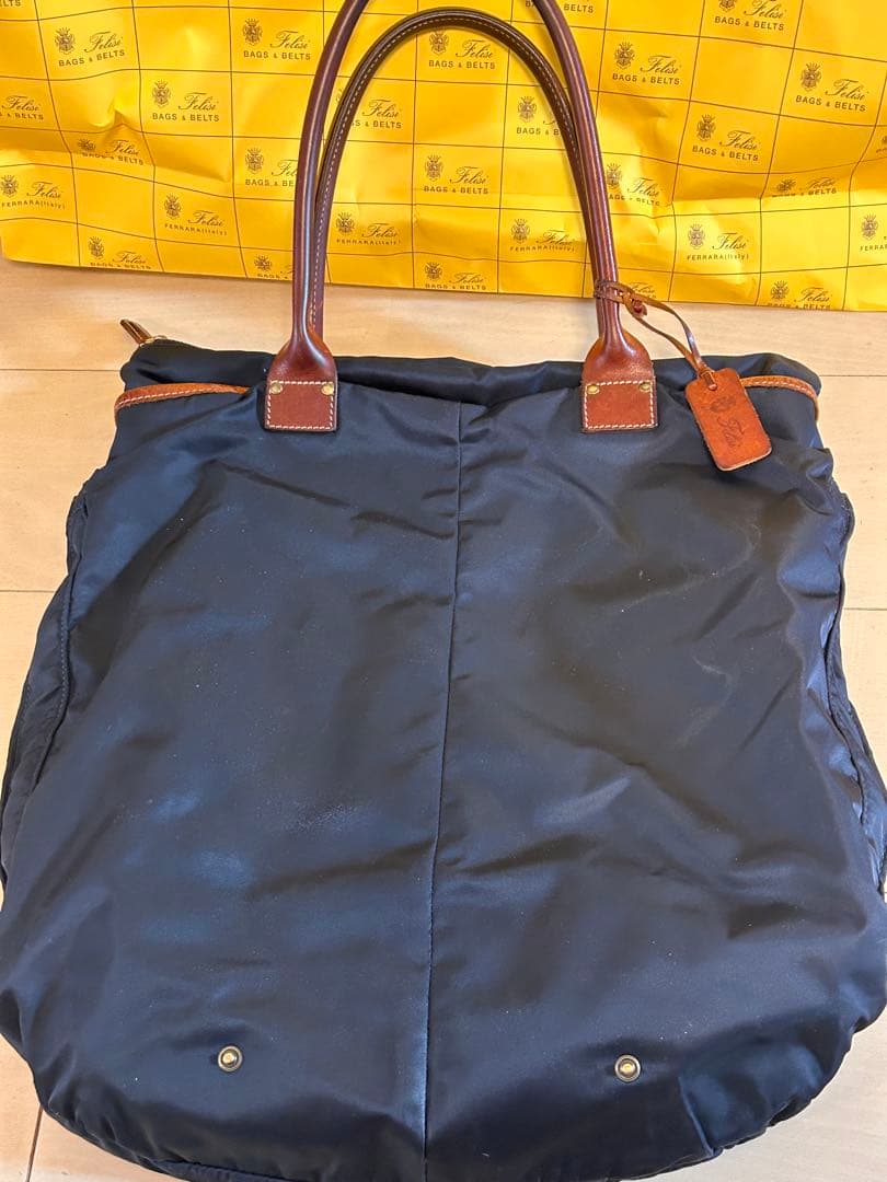 Felisiフェリージ　ネイビートートバッグ 大容量