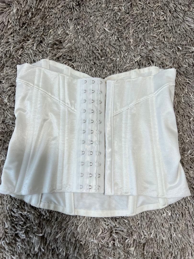 マルコ　モンマリエ　ブライダル　ホワイト　ウエストコントロール　M64