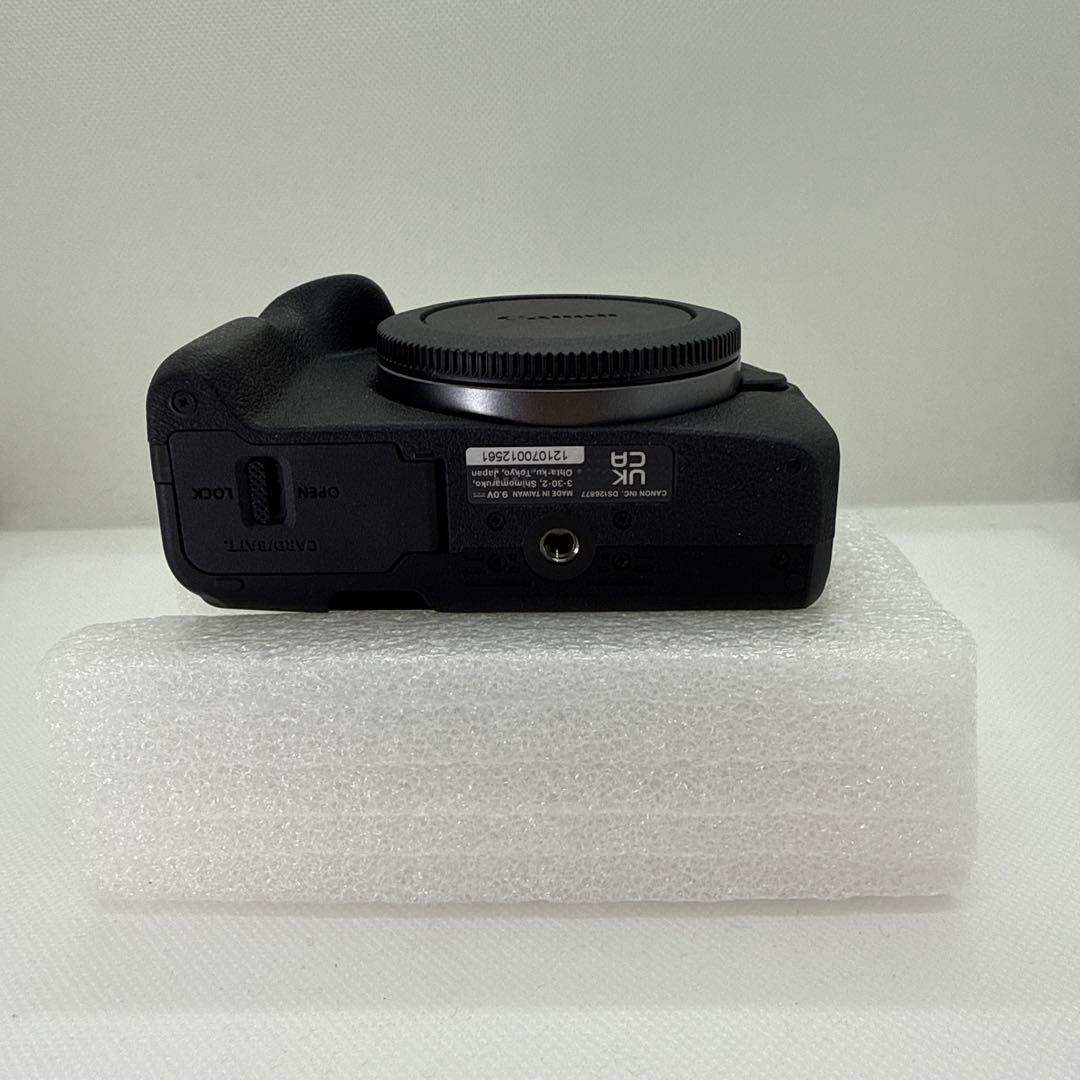 美品 Canon EOS R50 ミラーレス一眼 標準ズームレンズキット 備品付