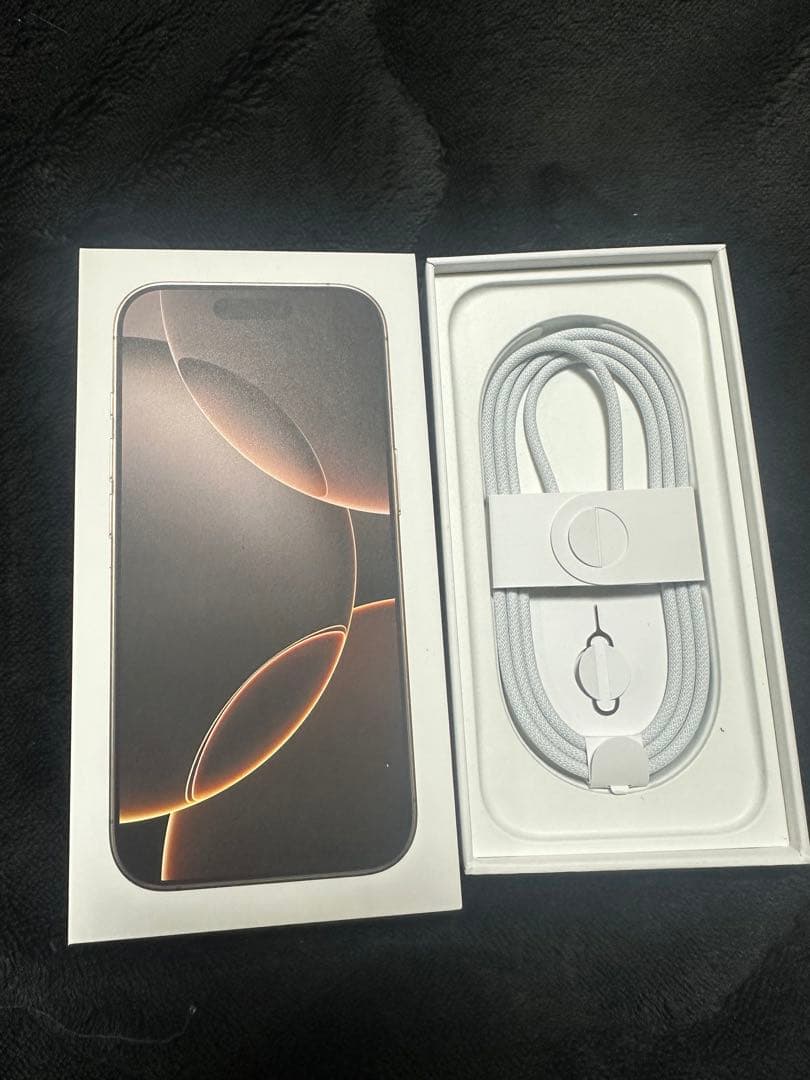 iPhone 16Pro デザートチタニウム本体　美品