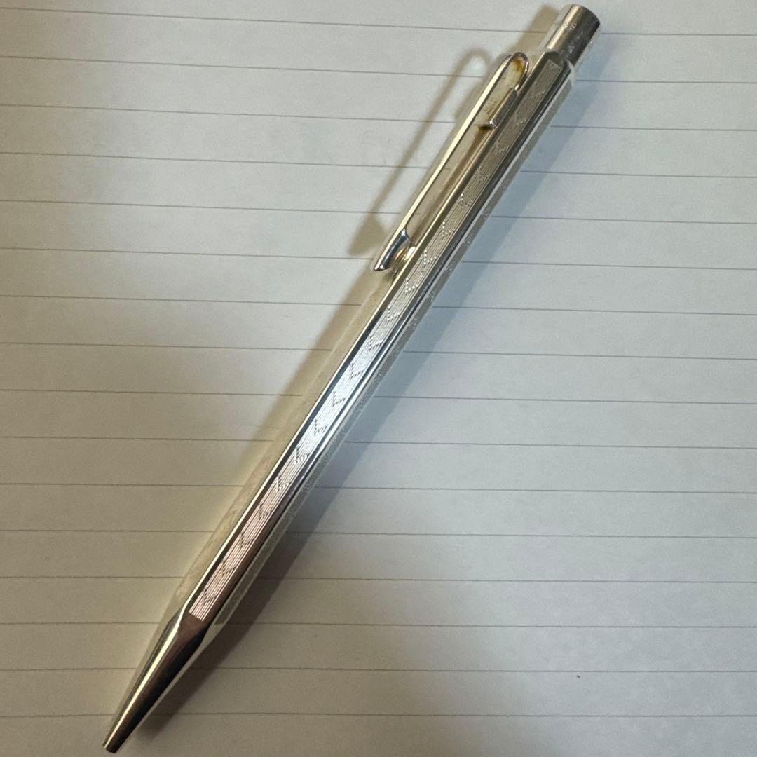 カランダッシュ　エクリドール　シェブロン