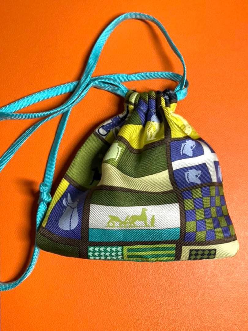 HERMES エルメス ポンポンシュシュ ヘアアクセサリー 保存袋付き