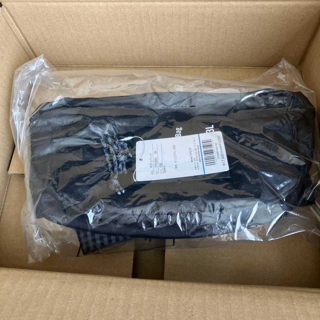 ファミリア　ニューエラ　ボディバッグ　NEW ERA®　familiar