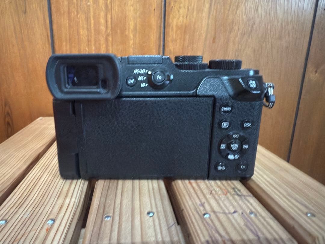 [LUMIX gx8 本体とバッテリー2個 おまけ付き