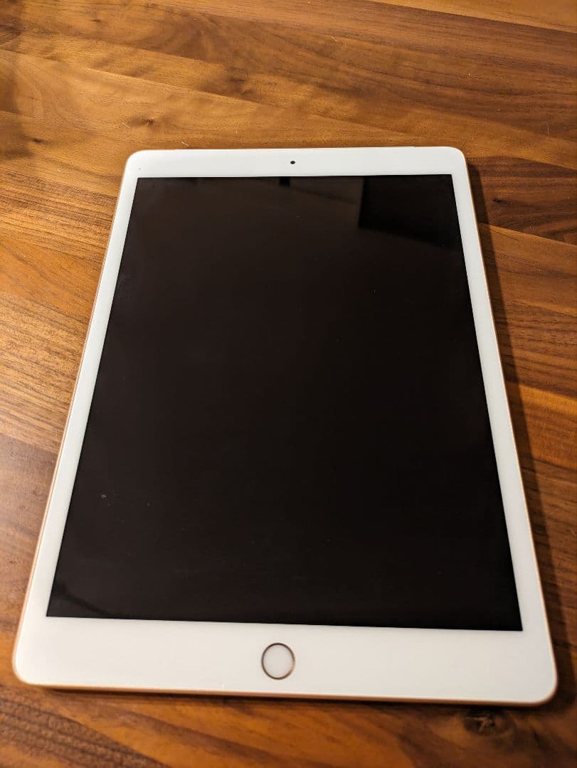 iPad第7世代　32GB ゴールド　iPad セルラーモデル