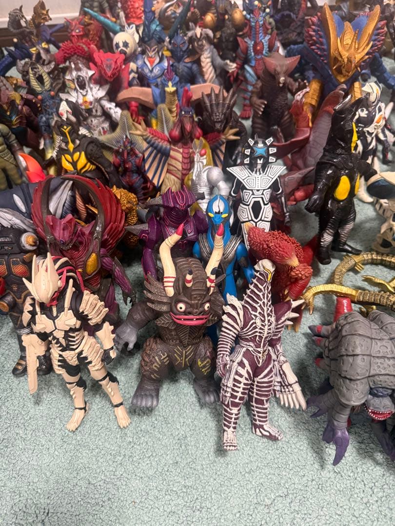 d*2様 ウルトラ怪獣　その他　ソフビ　93体まとめ売り　送料込み　一部レトロあ