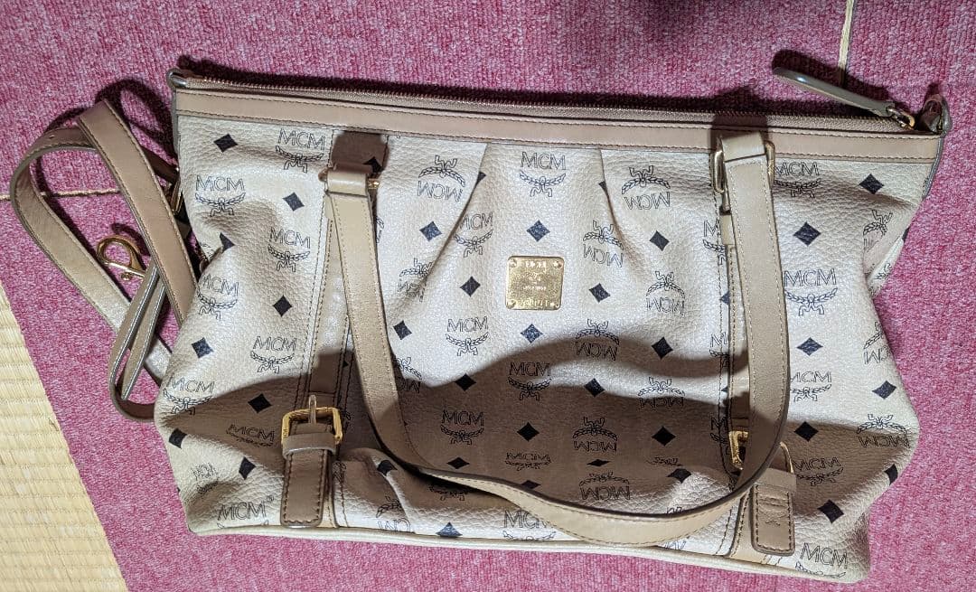 MCM ロゴプリント トートバッグ ベージュ