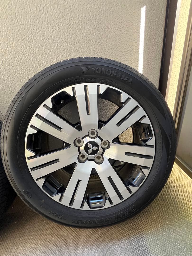 デリカD5 新車外し 18インチ純正ホイールタイヤセット