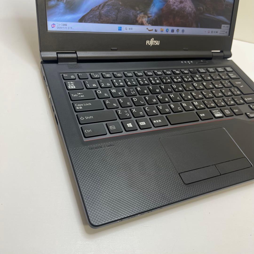 #788 富士通 LIFEBOOK E549/A i5-8365U 8GB