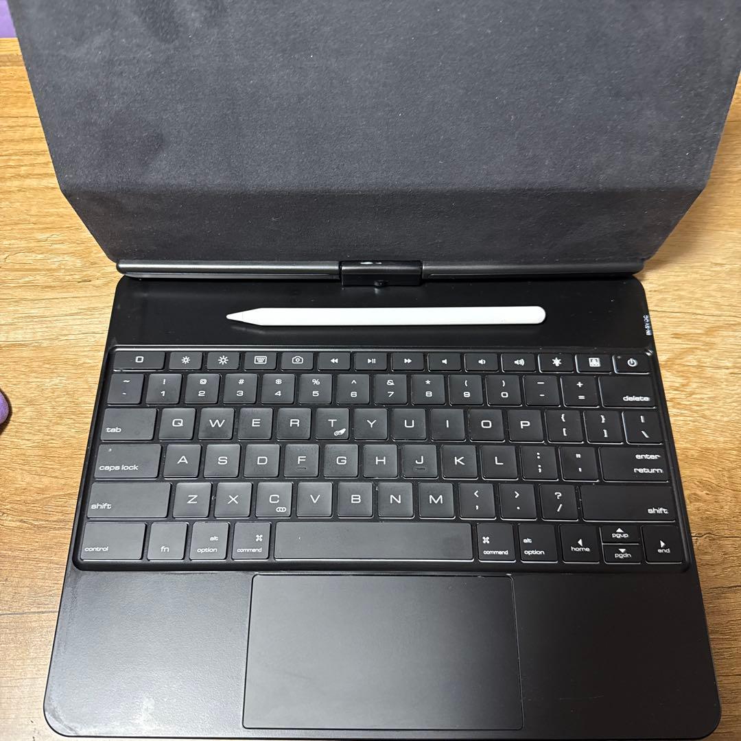 iPad Pro 12.9インチ 512GB スペースグレー キーボード付き