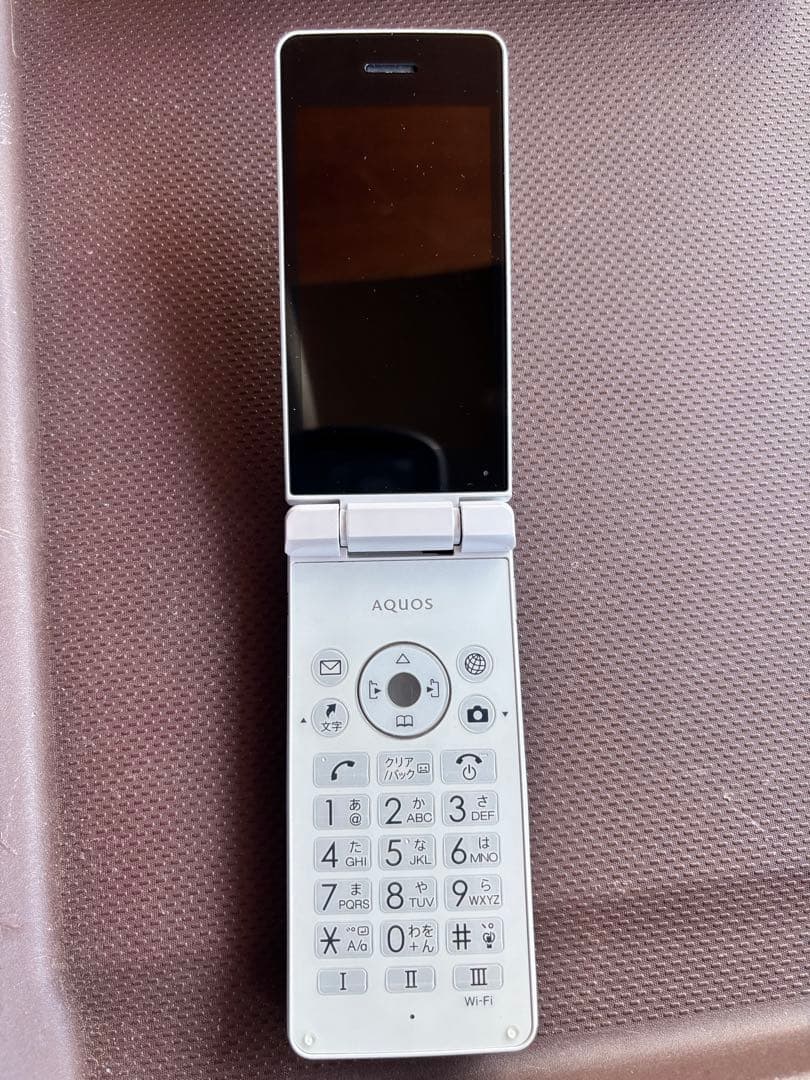 綺麗です。AQUOSケータイ4 A206SH SIMフリー