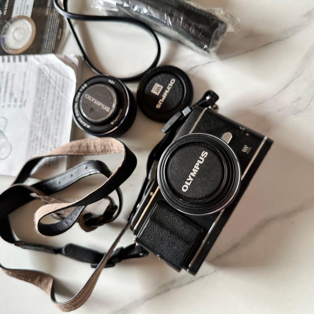 オリンパス　一眼レフ　E-P3 カメラ　OLYMPUS レンズ2本
