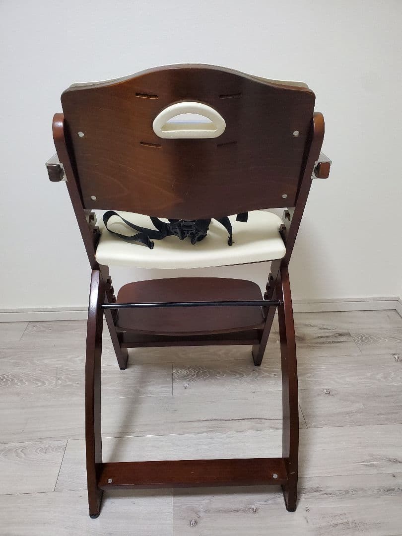 ビヨンドジュニアハイチェア マホガニー/クリームホワイト