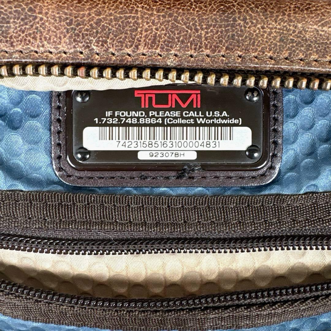 トゥミ　クロスボディバッグ　ショルダーバッグ　ヴィンテージ加工　レザー　ブラウン