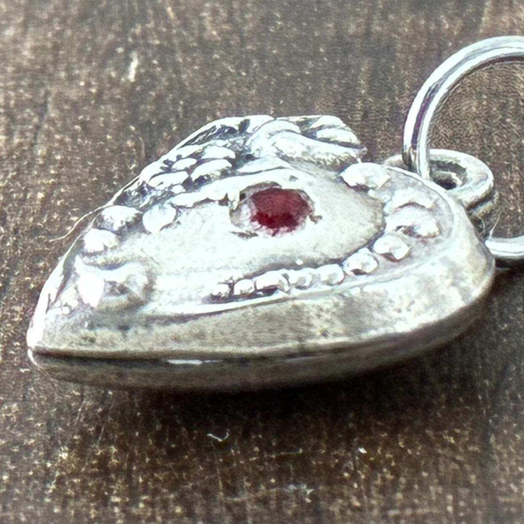 スウィートハートジュエリー勿忘草 レッドストーン シルバーヴィンテージネックレス