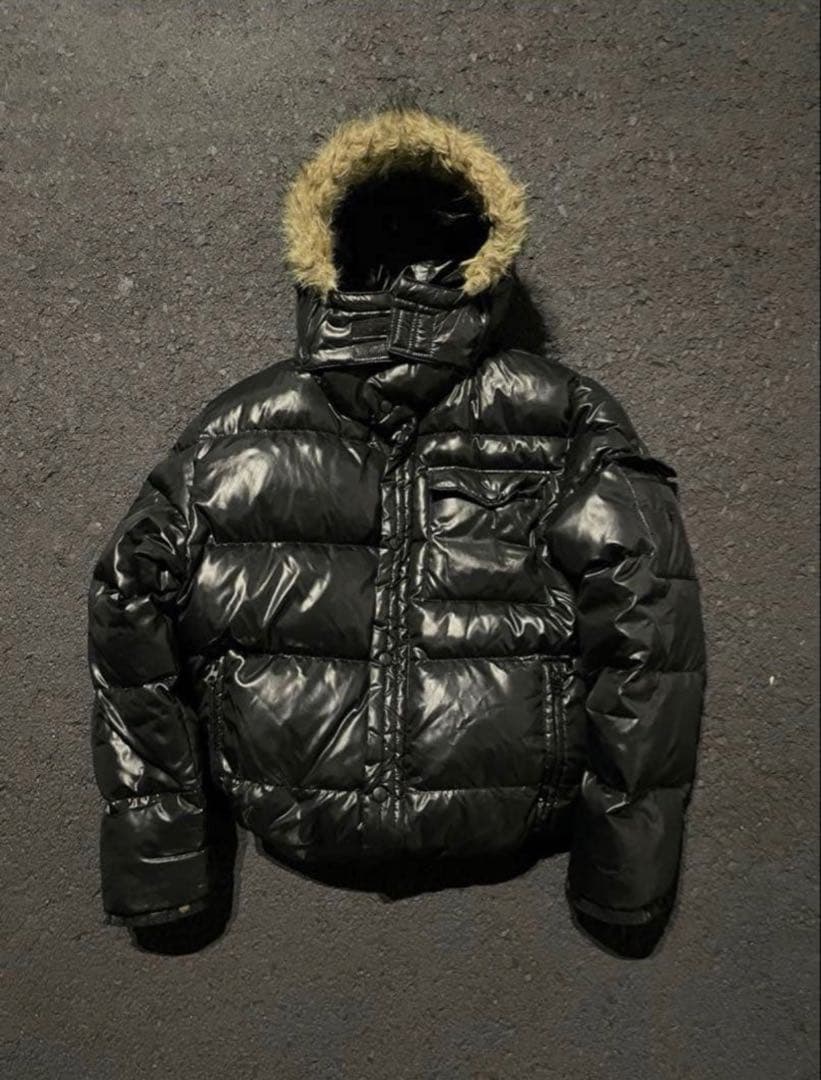 ブラックダウンジャケット ファー付き