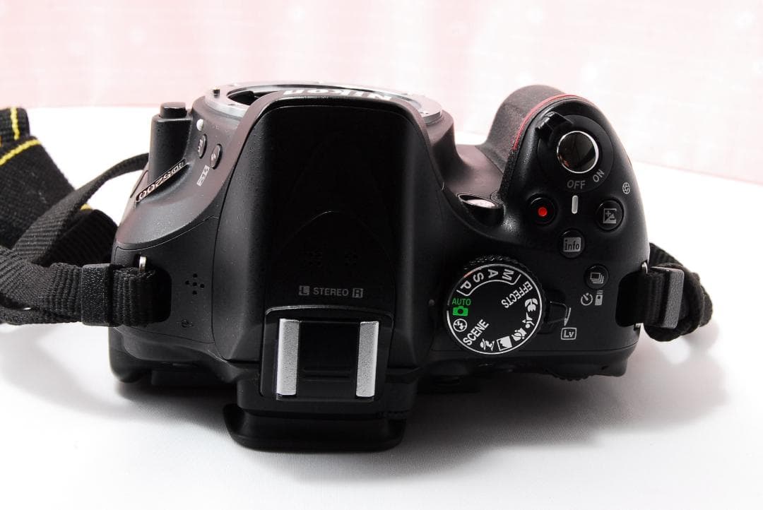 〓デジタル一眼レフカメラ〓ニコン Nikon D5200 ボディ